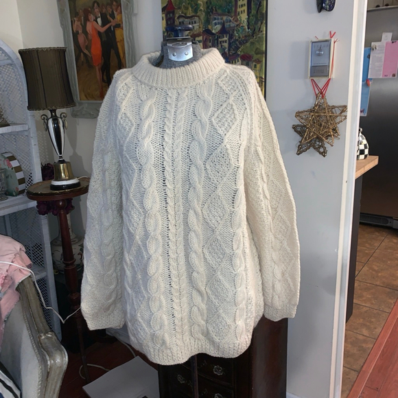 Hand knit Cream Wool Cable Knit Sweater Size M - Picture 2 of 8